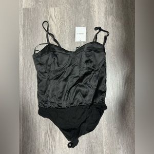 bodysuit size M